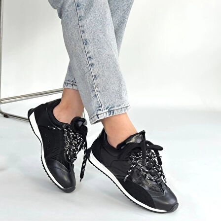 BİÇOMİ Ranu Siyah Cilt Paraşüt Detaylı Bağcıklı Spor Ayakkabı