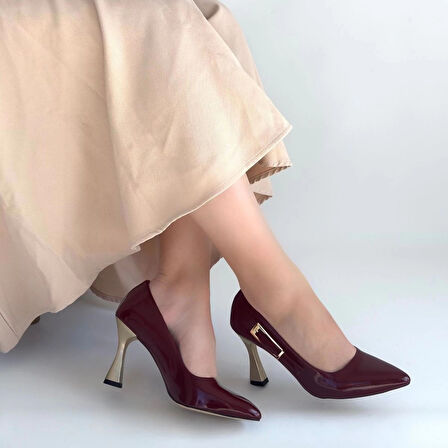 BİÇOMİ Motya Bordo Rugan Topuklu Ayakkabı