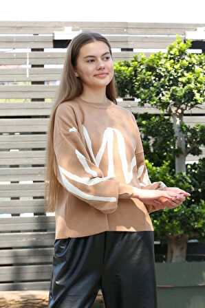 BİÇOMİ Beyaz çizgili bisiklet yaka kazak vizon