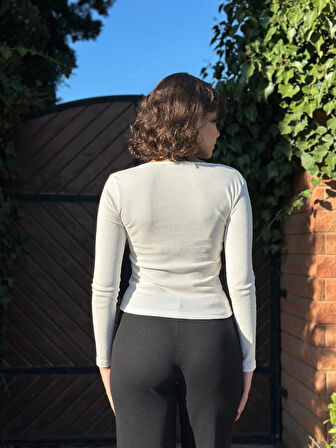 BİÇOMİ Çerçeve yaka kaşkorse bluz beyaz