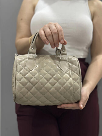 BİÇOMİ Kapaksız kapitone bej cilt çanta