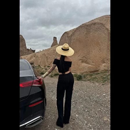 BİÇOMİ Madonna yaka bol paça pantolonlu takım