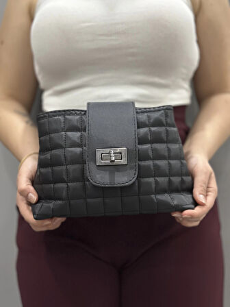 BİÇOMİ Kapaklı kapitone siyah cilt çanta