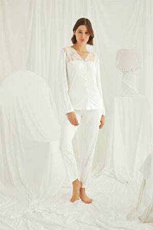 Monamise Kadın Yakası ve Omzu Dantelli Önü Boydan Düğmeli Pijama Takımı 18201