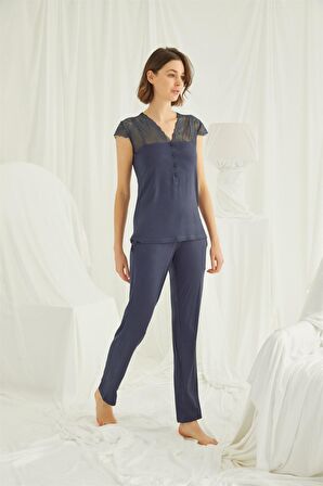 Monamise Kadın Yakası Kolu ve Omzu Dantelli Önü Düğmeli Pijama Takımı 18231