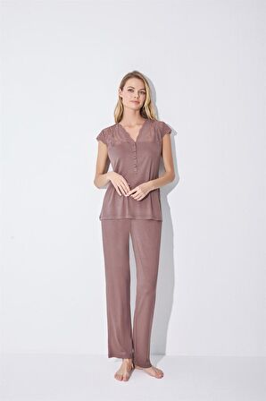 Monamise Kadın Yakası Kolu ve Omzu Dantelli Önü Düğmeli Pijama Takımı 18509 