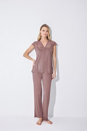 Monamise Kadın Yakası Kolu ve Omzu Dantelli Önü Düğmeli Pijama Takımı 18509 