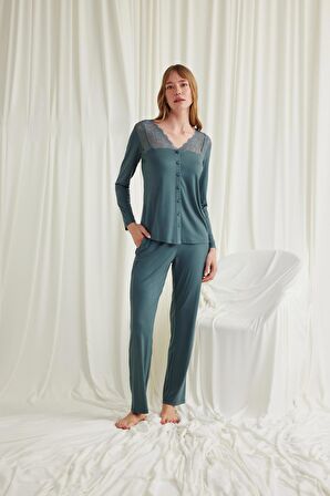 Monamise Kadın Yakası Omzu ve Paçası Dantelli Boydan Düğmeli Pijama Takımı 18537 