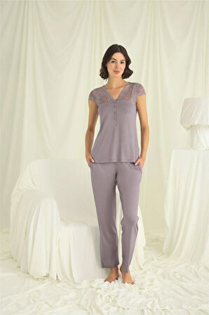 Monamise Kadın Yakası Kolu ve Omzu Dantelli Önü Düğmeli Pijama Takımı 18637 