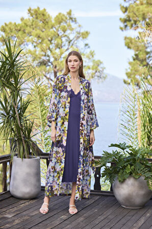 Monamise Kadın Desenli ve Dekolteli Dantelli Sabahlık Takımı 25050 