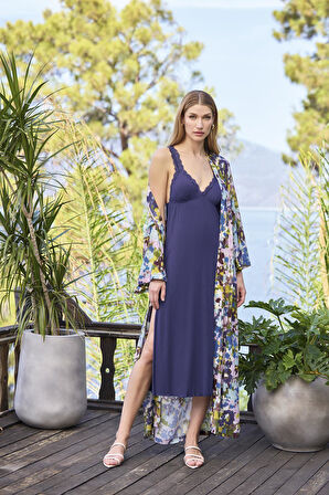 Monamise Kadın Desenli ve Dekolteli Dantelli Sabahlık Takımı 25050 