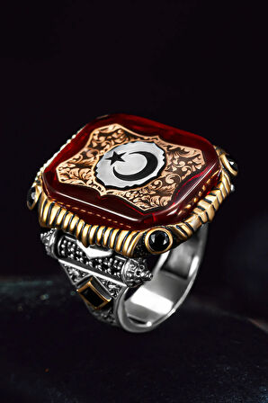 Erkek Gümüş Yüzük - Ay Yıldız İşlemeli Kırmızı Kehribar Taşlı Kare Model Erkek Yüzük