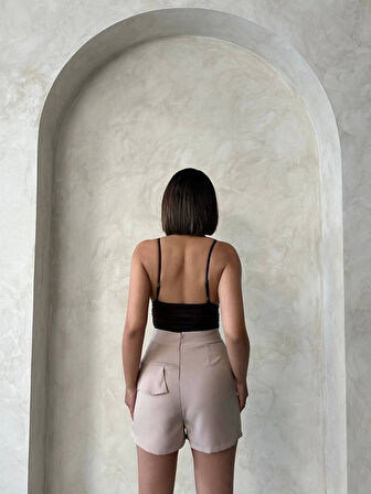 Valonlu fırfırlı şort bej s24683