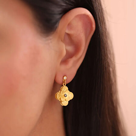 Nisera Themis Altın Küpe