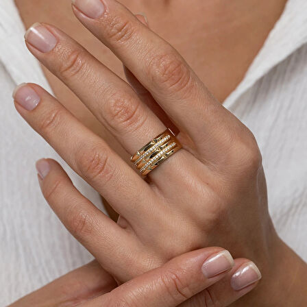 Taşlı Tasarım Altın Yüzük