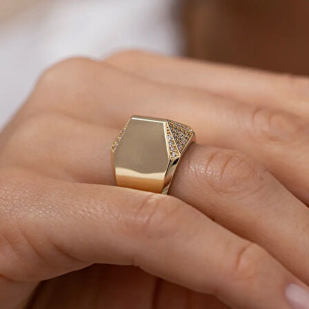 Taşlı Tasarım Altın Yüzük