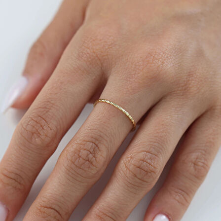 Nisera Frigg Minimal Altın Yüzük