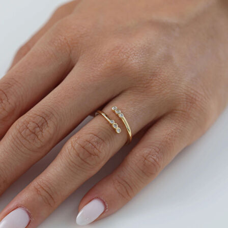 Üç Taş Lucky Minimal Altın Yüzük