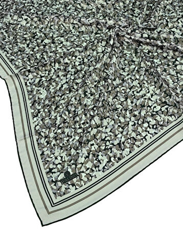 Valino Çiçek Desenli Şifon Eşarp – 90x90 cm