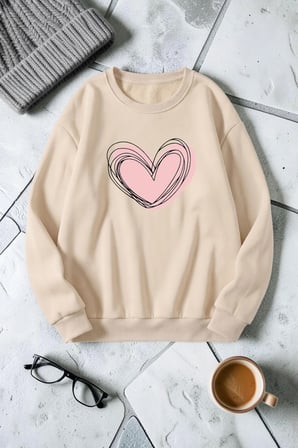 Unisex Cream Kalp Baskılı Bisiklet Yaka Sweatshirt