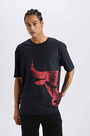DeFactoFit NBA Chicago Bulls Oversize Geniş Kalıp Bisiklet Yaka Kısa Kollu Tişört B3889AX25SPBK34