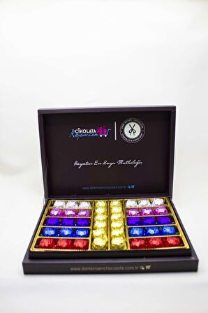 Dark Brown Orta Hediye Çikolata Kutusu 40 Adet Renkli Sargılı Katkısız Çikolatalar