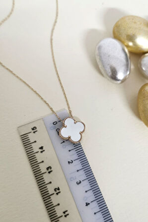 Beyaz Sedef Taşlı Tekli Yonca Kolye