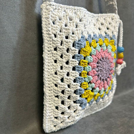 Uretti - Emine 9106 El Örgüsü Ahşap Boncuk Detaylı Mandala Model Omuz Çantası