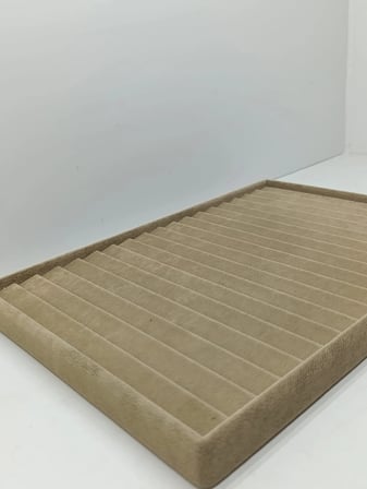 Madrid Model Süet Kumaş Sütlü Kahve Renk 34/24Cm Kademeli Çekmece İçi Bileklik Tablası