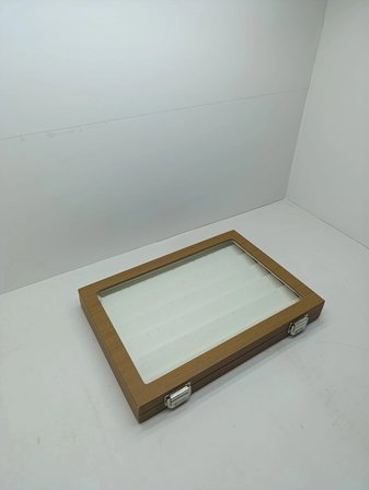 Cam Kapaklı Deri Kumaş Kahve-Beyaz Renk 34 cm / 24 cm  Küpe Sergileme Standı