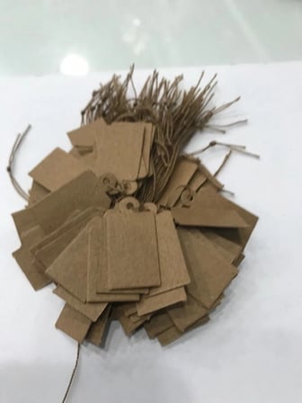 Büyük Boy Kraft Renk 3/2cm 80 Adet Karton İpli Fiyat Etiketi