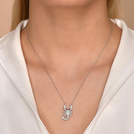 Zirkon Taşlı Pırlanta Montür Akrep Desenli Gümüş Kaplama Gümüş Kolye