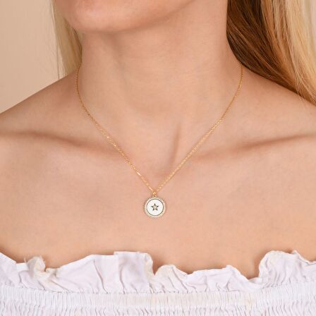 Zİrkon Taşlı Pırlanta Montür Altın Kaplama Ortası Beyaz Mineli Yıldız Desenli Gümüş Kolye