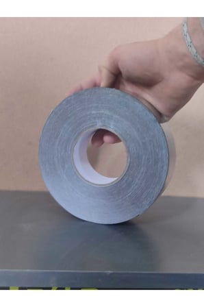 5 CM x 10 M Siyah Zemin Kaydırmaz Bant Merdiven ve Zemin İçin Güçlü Yapışkanlı Tırtıklı Kaymaz Bant