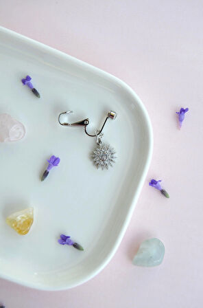 Güneş Figürlü Deliksiz Göbek Piercingi