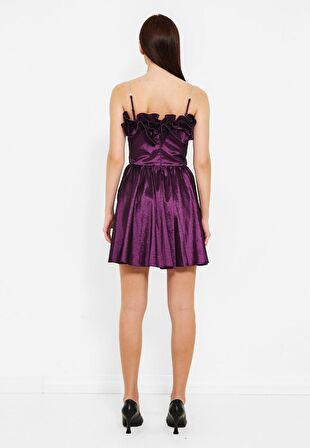 Volanlı Tasarım Kısa Elbise