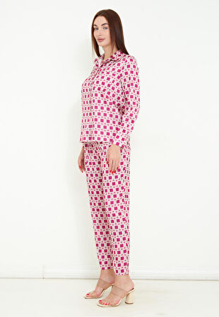 Kare Desenli İkili Tasarım Takım İle Her Mevsim Şık ve Rahat Olun