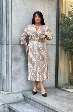 Trend Kadın Cesur desenler zarif kesimlerle buluşuyor Yeni büyük beden Elbisemiz.