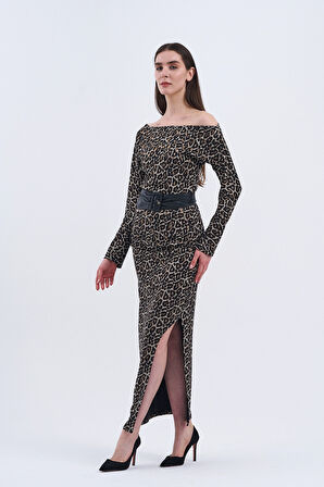 Şıklığın yeni tanımı Etek Bluz İkili Takım Koleksiyonumuzla Tarzınıza Güç Katın!