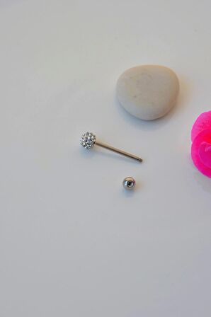 Taşlı Topçuklu Çelik Nipple Piercingi Bir Ucu Taşlı Göğüs Piercingi