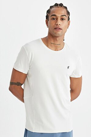 DeFactoFit Beyaz Slim Fit Dar Kesim Bisiklet Yaka Sporcu Kısa Kollu Tişört C9183AX24AUGR493