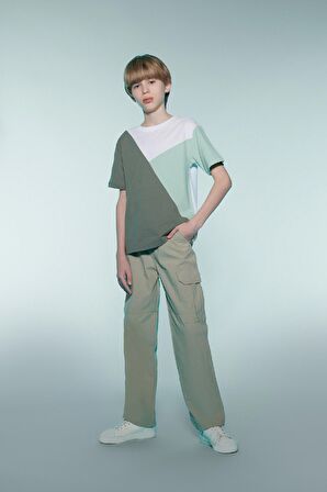 Erkek Çocuk Loose Fit Standart Paça Gofre Dokulu Pantolon