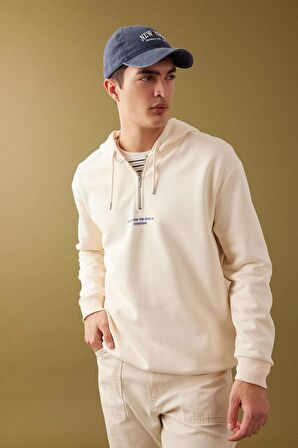 DeFacto Oversize Geniş Kalıp Kapüşonlu Fermuarlı Sırt Baskılı Sweatshirt B4805AX24SPER42