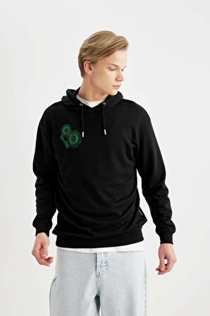DeFacto Rick and Morty Boxy Fit Kapüşonlu Sırt Baskılı Sweatshirt B5368AX24SPBK81