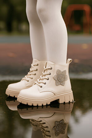 Günlük Çocuk Bot Rugan Çiçekli Taşlı Bağcıklı Fermuarlı Rugan Kalın Tıtrıklı Taban Bootie 600