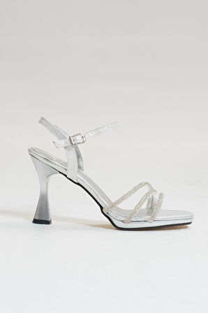 Kadın Abiye İnce Yüksek Topuklu Platform 3 Üç Bantlı Taşlı Bilekten Bağlı Tokalı Gece Ayakkabı 6001