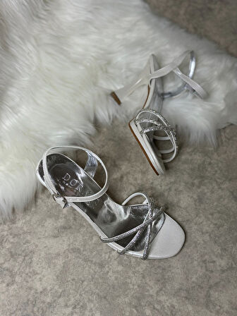 Kadın Abiye Üç Bantlı Sarmal Çapraz Taşlı Yüksek Topuklu Platform Bilekten Bağlı Gece Ayakkabı 6002