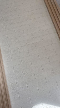 70x70cm 1 Adet Yapışkanlı Dekoratif Tuğla Desen Beyaz Tezgah Arası Salon Duvar Kağıdı Paneli NW168