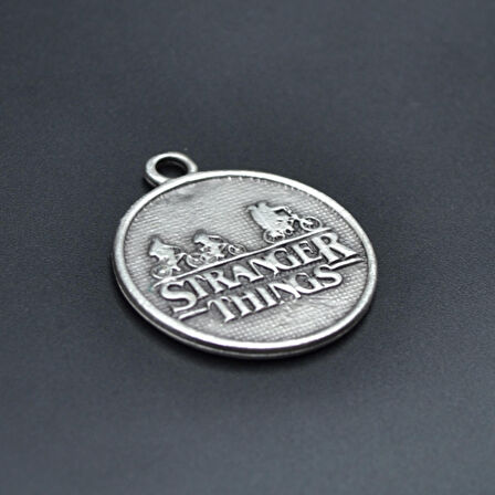 Stranger Things  Kolye Ucu - Antik Gümüş Kaplama - Kod:125