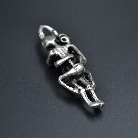 Sarılan İskelet Kolye Ucu - Antik Gümüş Kaplama - Kod:174